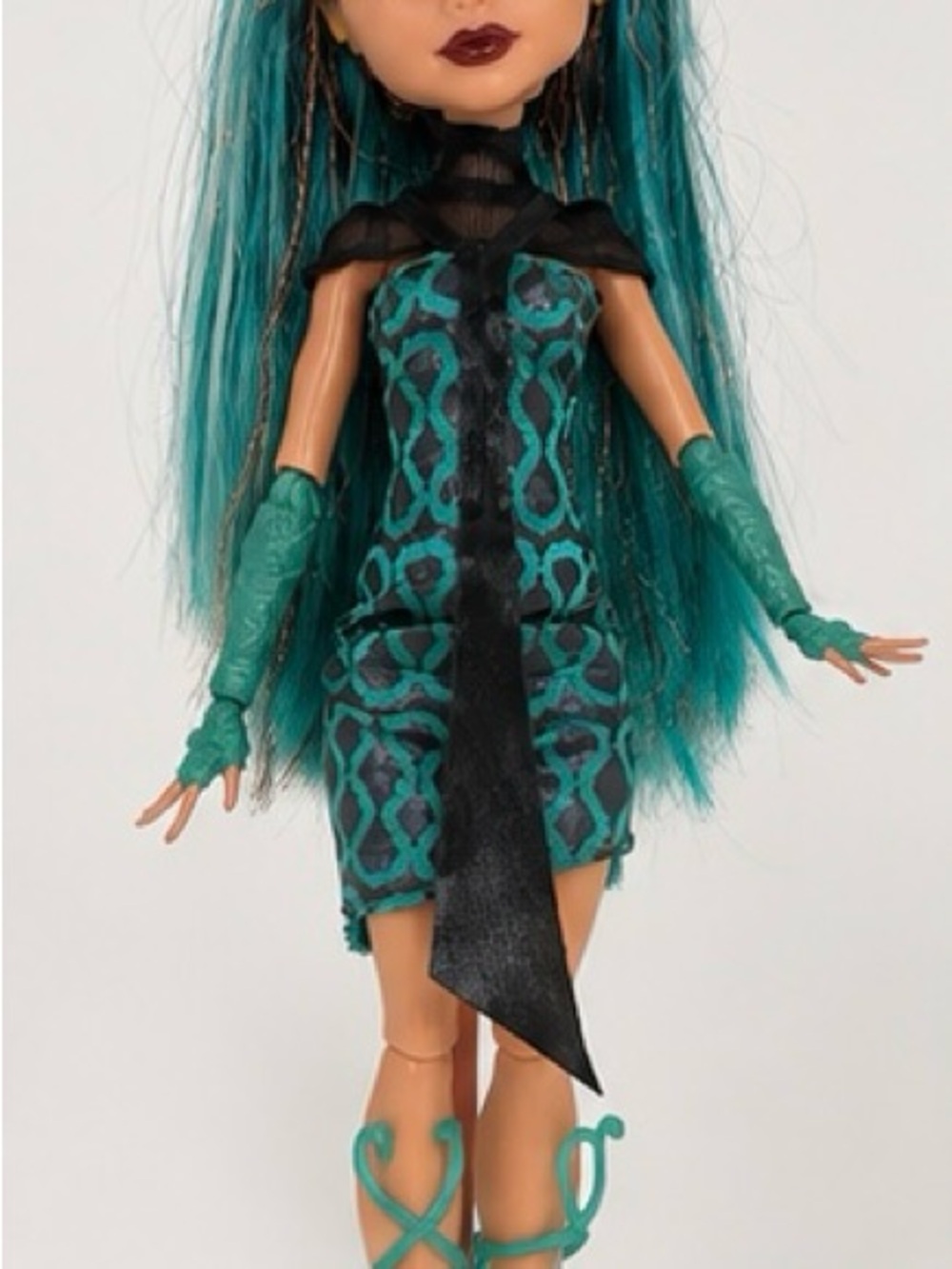 Monster High G1 Cleo de Nile Gloom and Bloom Doll